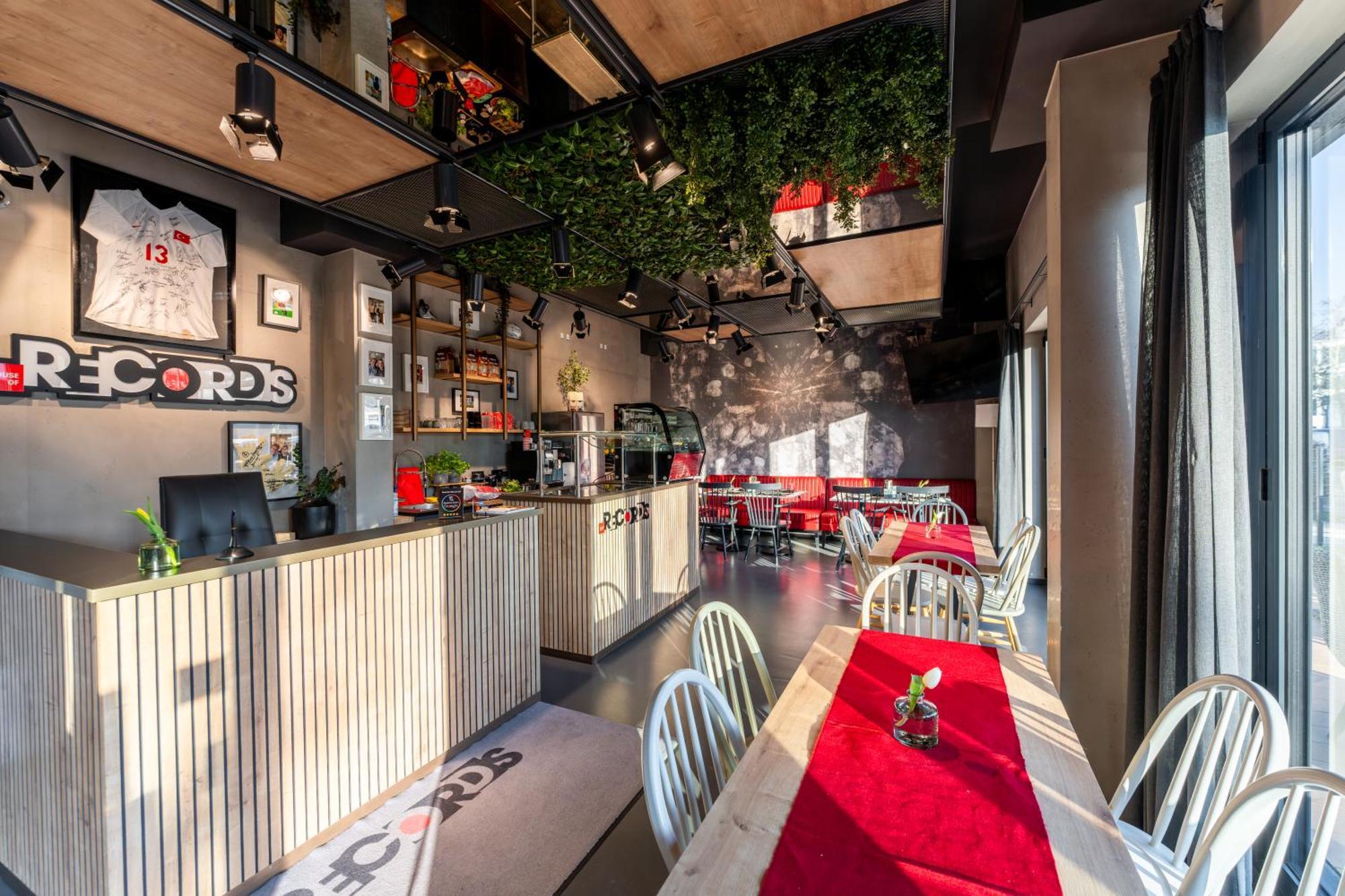 House Of Records 3* Munique