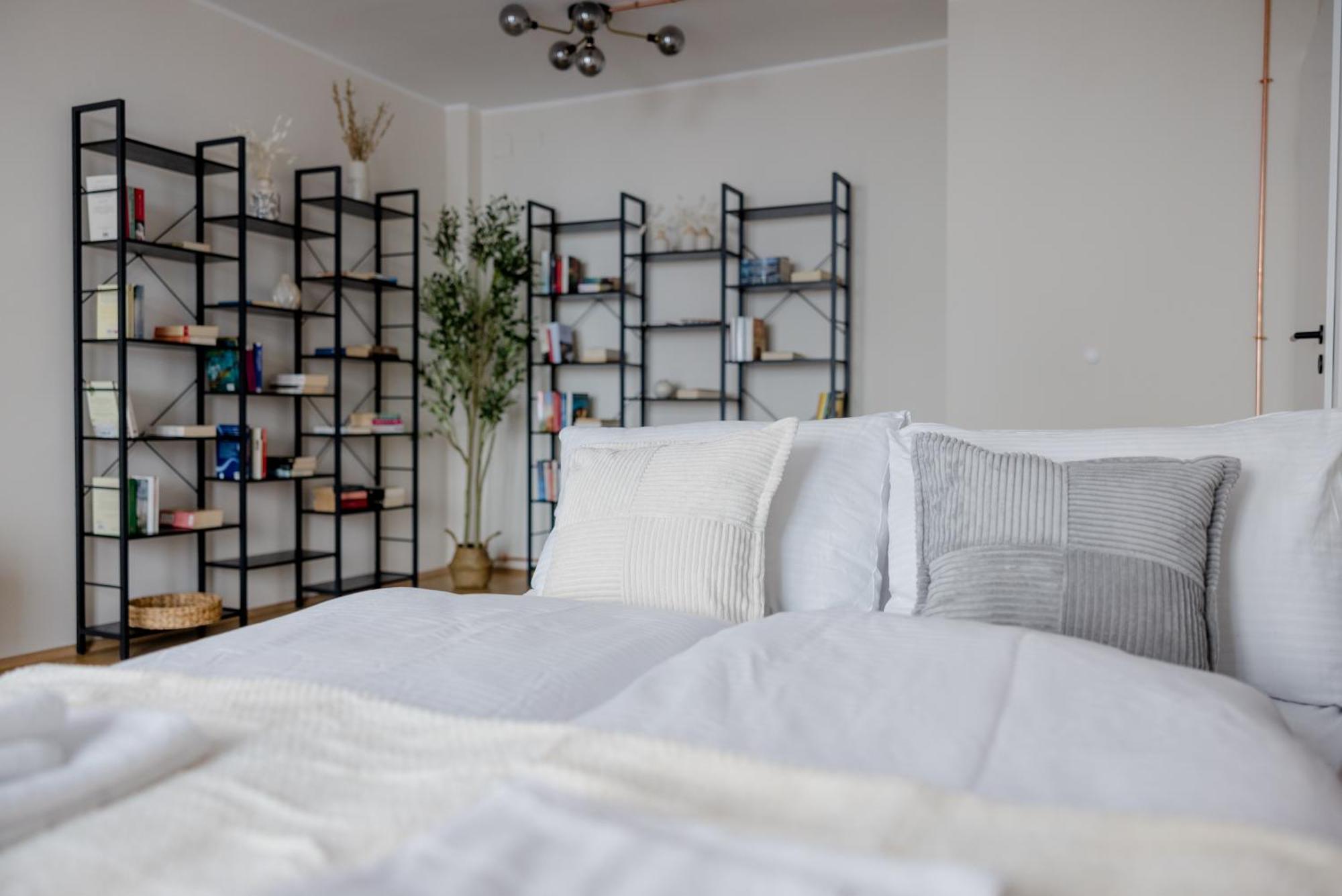 Lumen Homes - Altstadt-residenz, Direkt Im Zentrum, Geraeumiges Mit 5 Zimmern, Kueche *