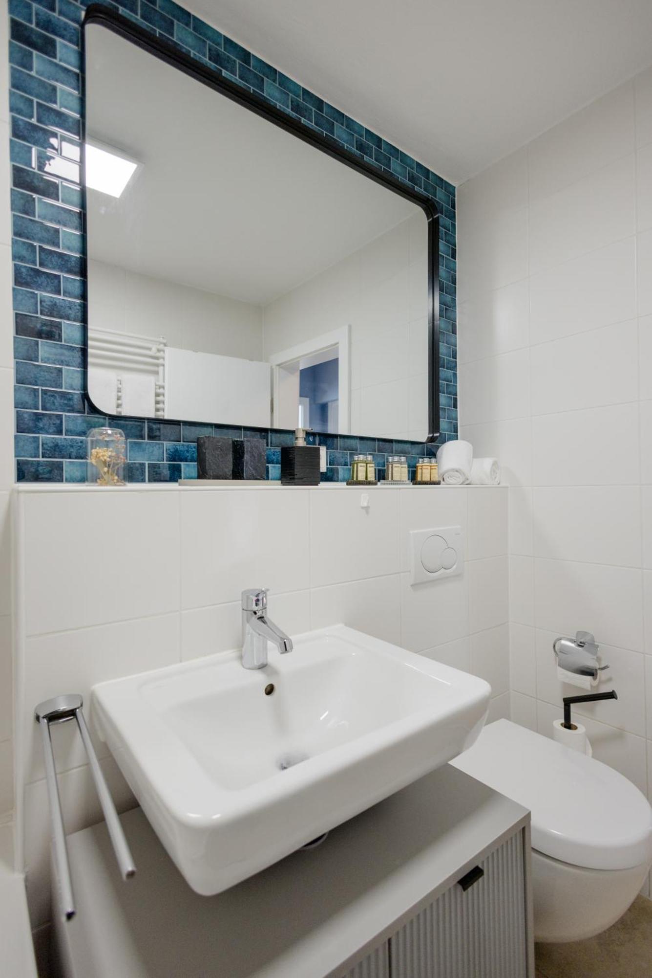 Lumen Homes - Altstadt-residenz, Direkt Im Zentrum, Geraeumiges Mit 5 Zimmern, Kueche Apartment München