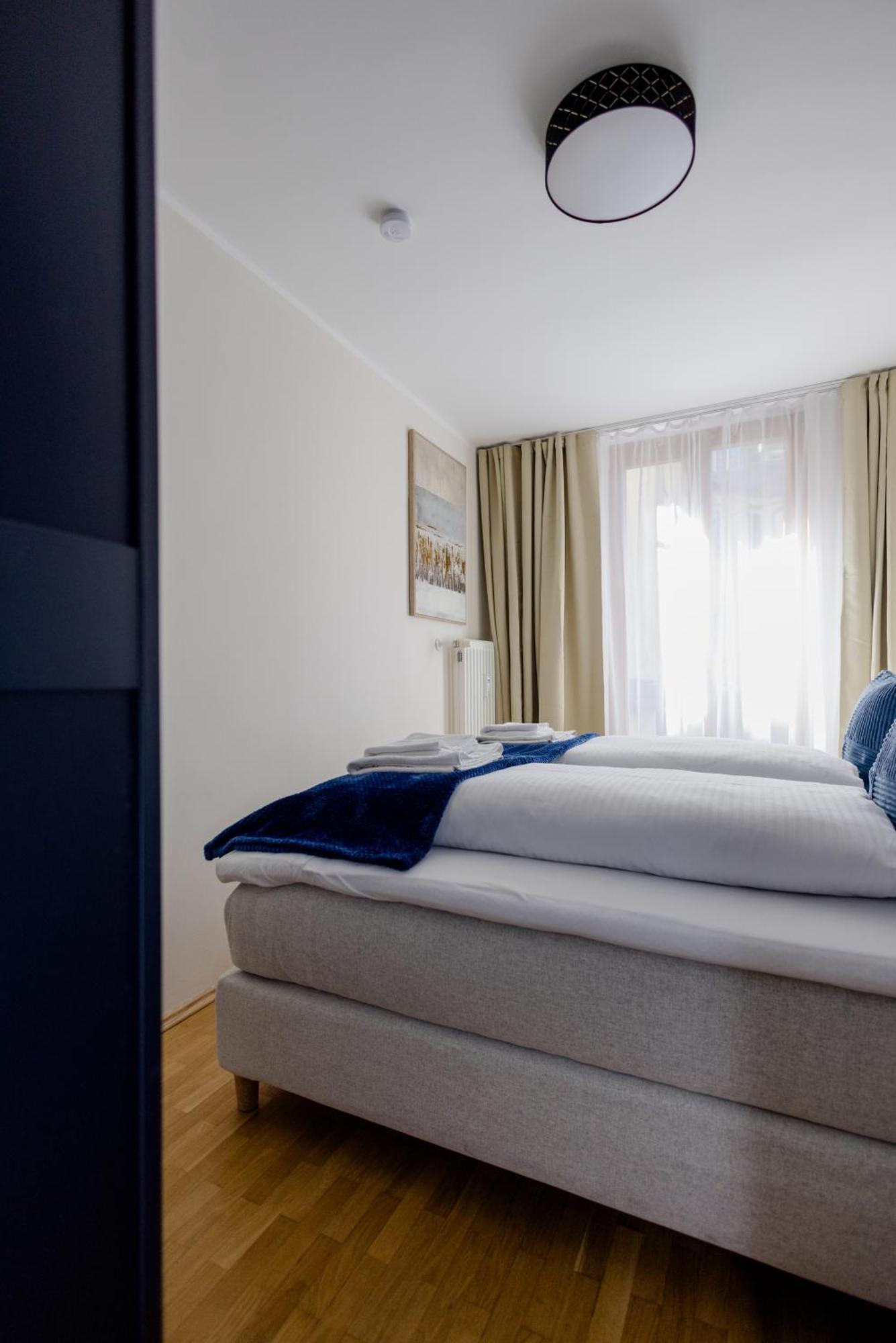 Lumen Homes - Altstadt-residenz, Direkt Im Zentrum, Geraeumiges Mit 5 Zimmern, Kueche Apartment
