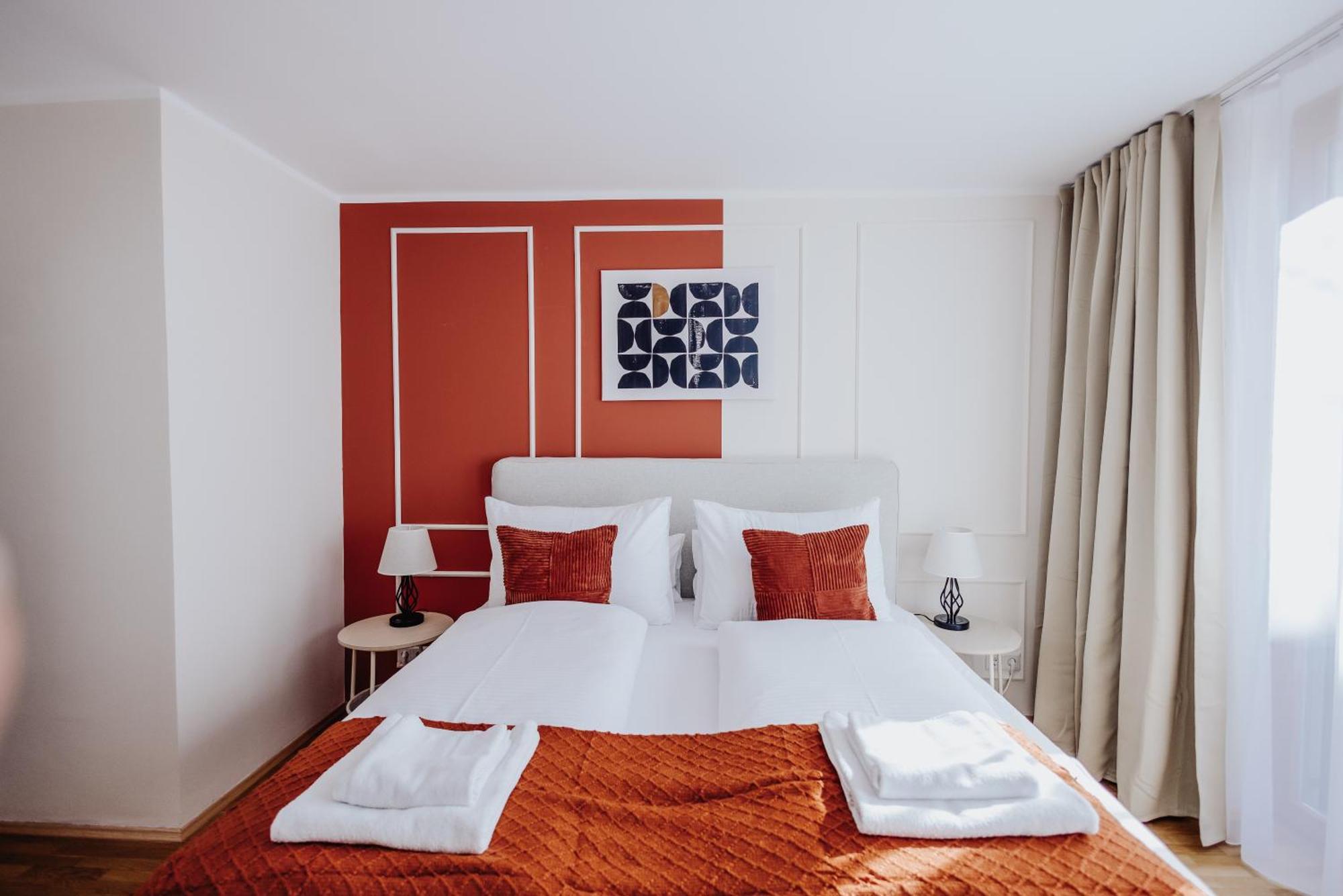 Lumen Homes - Altstadt-residenz, Direkt Im Zentrum, Geraeumiges Mit 5 Zimmern, Kueche