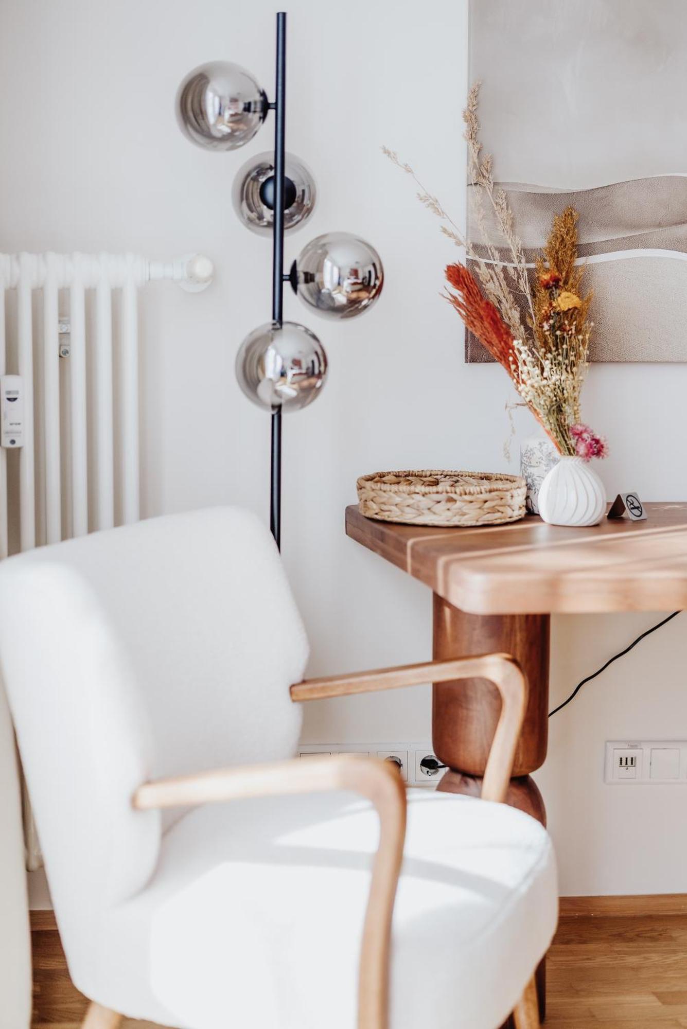 Apartment Lumen Homes - Altstadt-residenz, Direkt Im Zentrum, Geraeumiges Mit 5 Zimmern, Kueche München