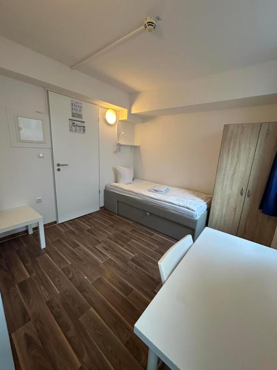 Budget Station Aparthostel Munich
