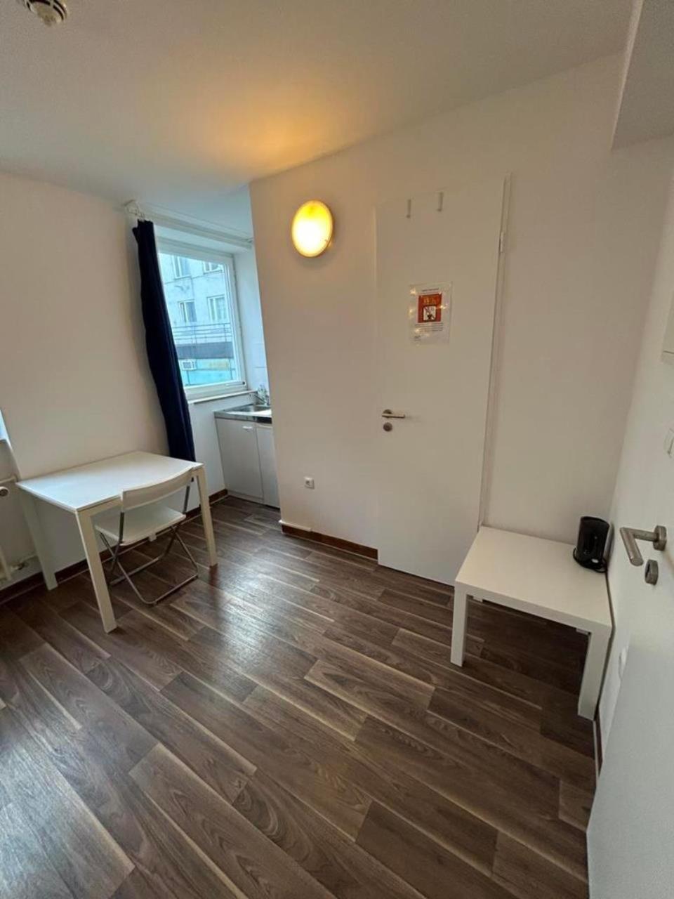 Apartment Budget Station Aparthostel Munich