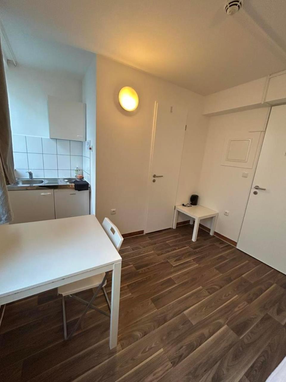 Budget Station Aparthostel Apartment *