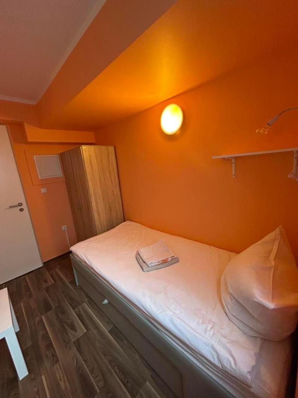 Budget Station Aparthostel Apartment Munich