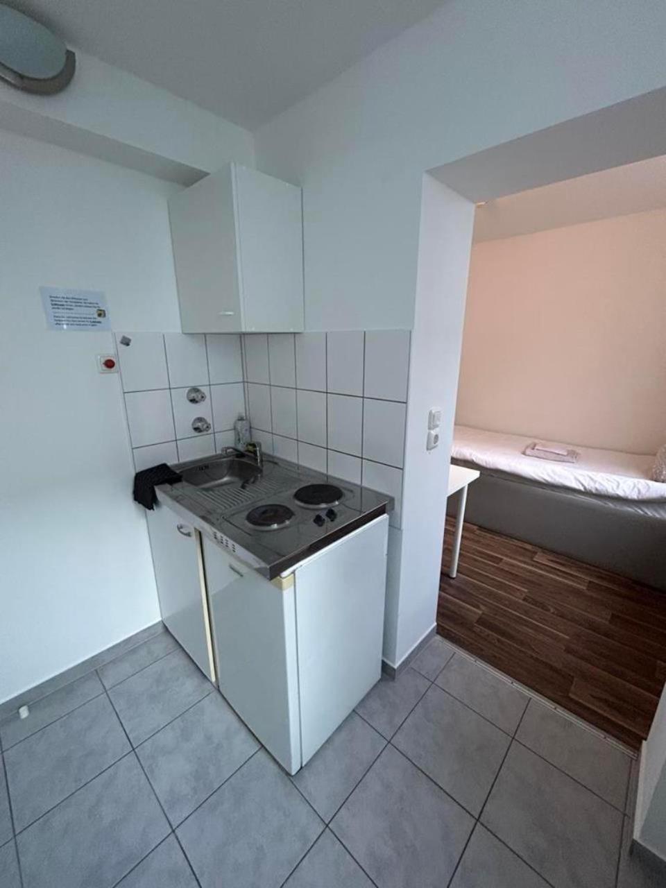 Budget Station Aparthostel Apartment Munich