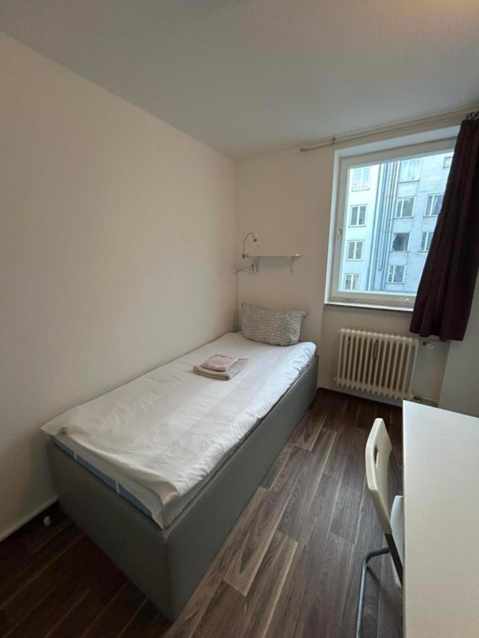 Budget Station Aparthostel Apartment