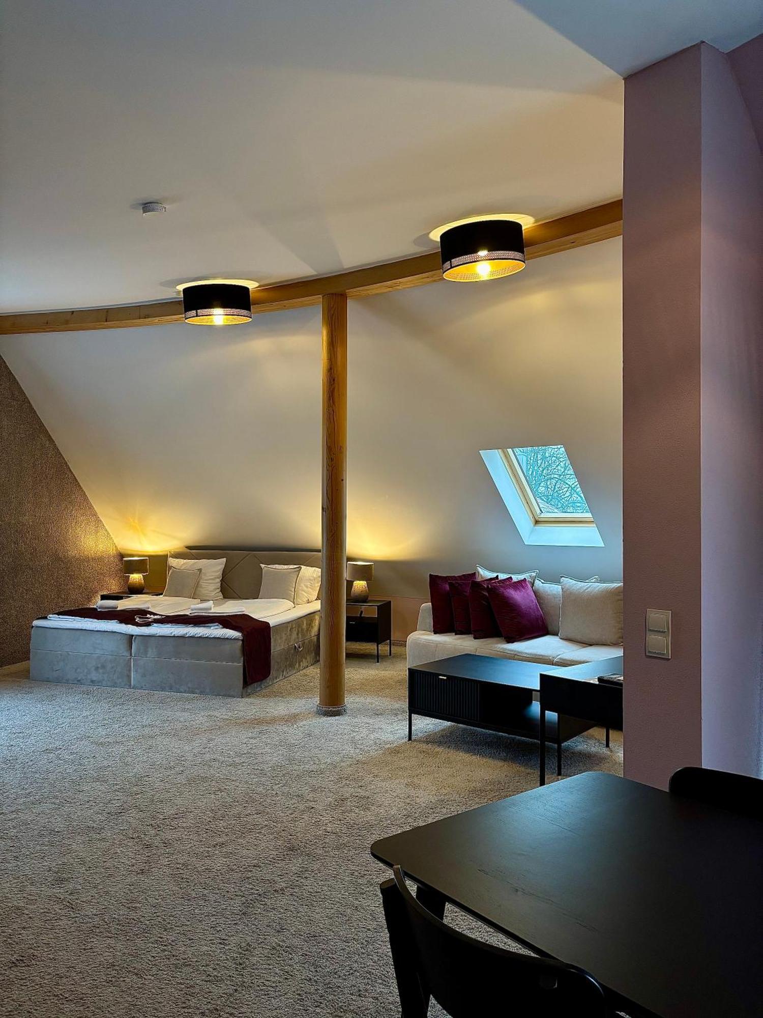 Empress Boutique Hotel 3* Munich