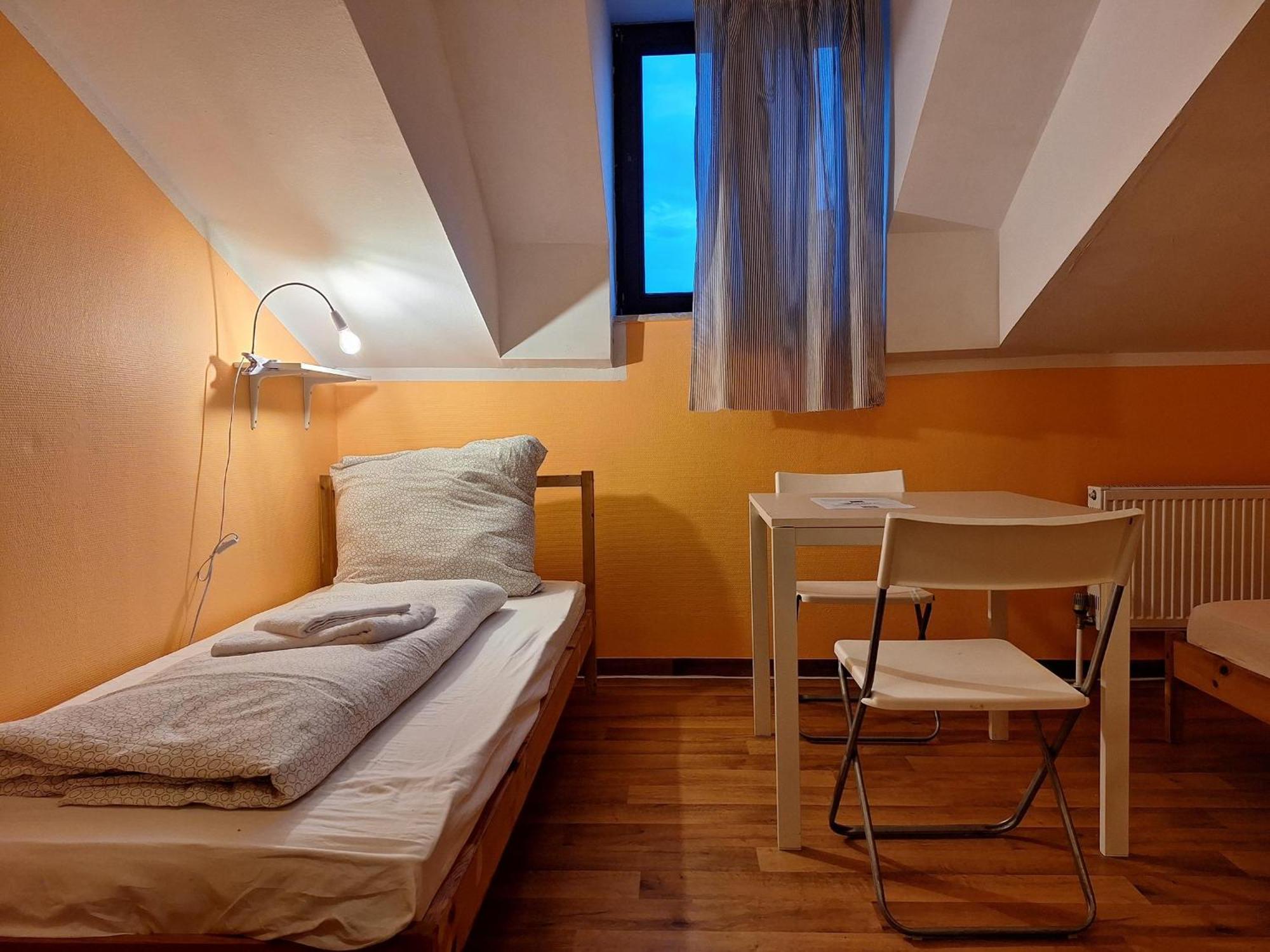 Low Budget Aubing Apartmenthostel Aub 162 Hostel Munich