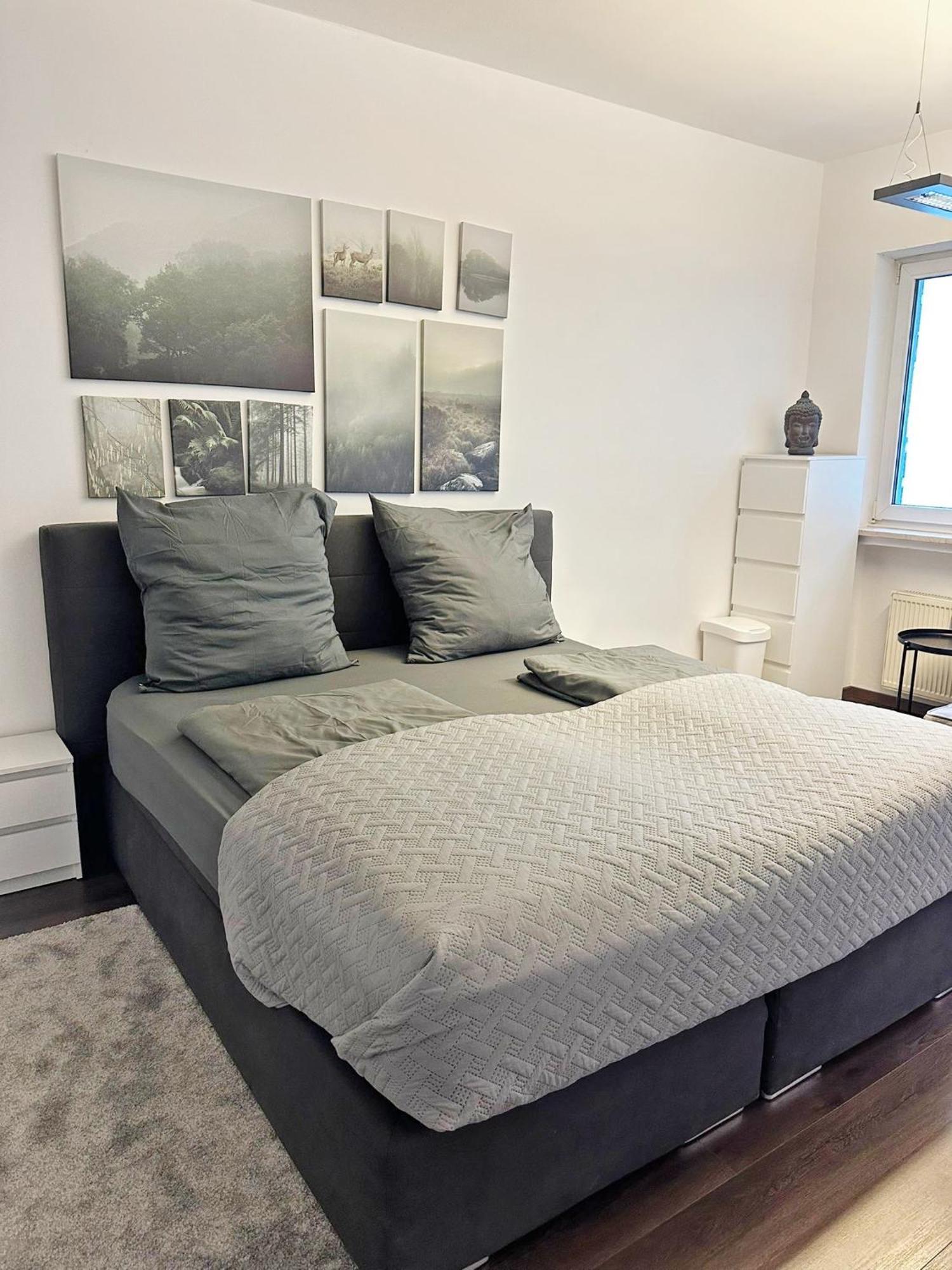 Private Escape Cinema Lounge Sleeps 17 * Munique