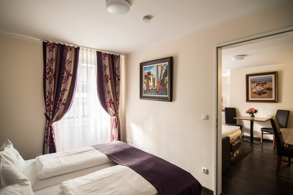 Batu Aparthotel