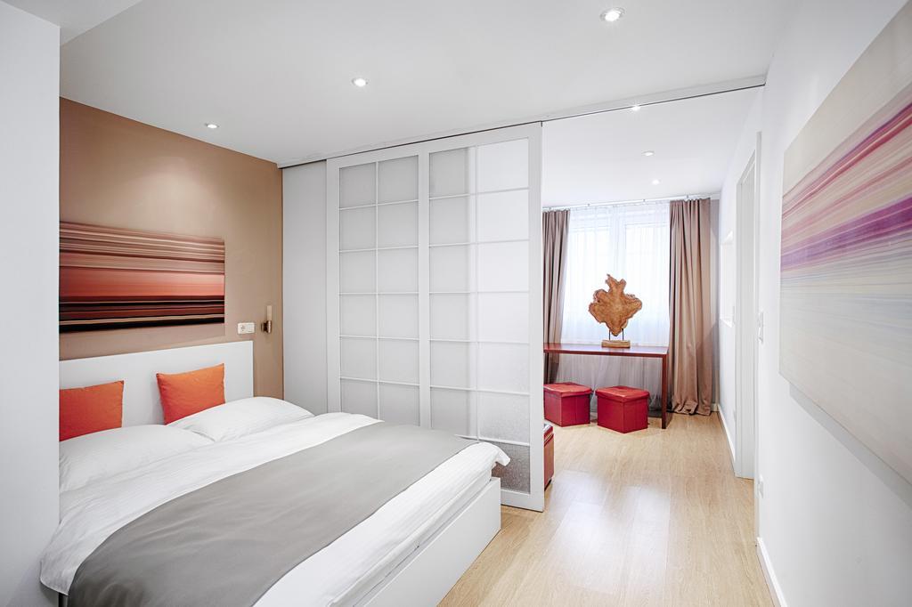 Concept Living 4* München