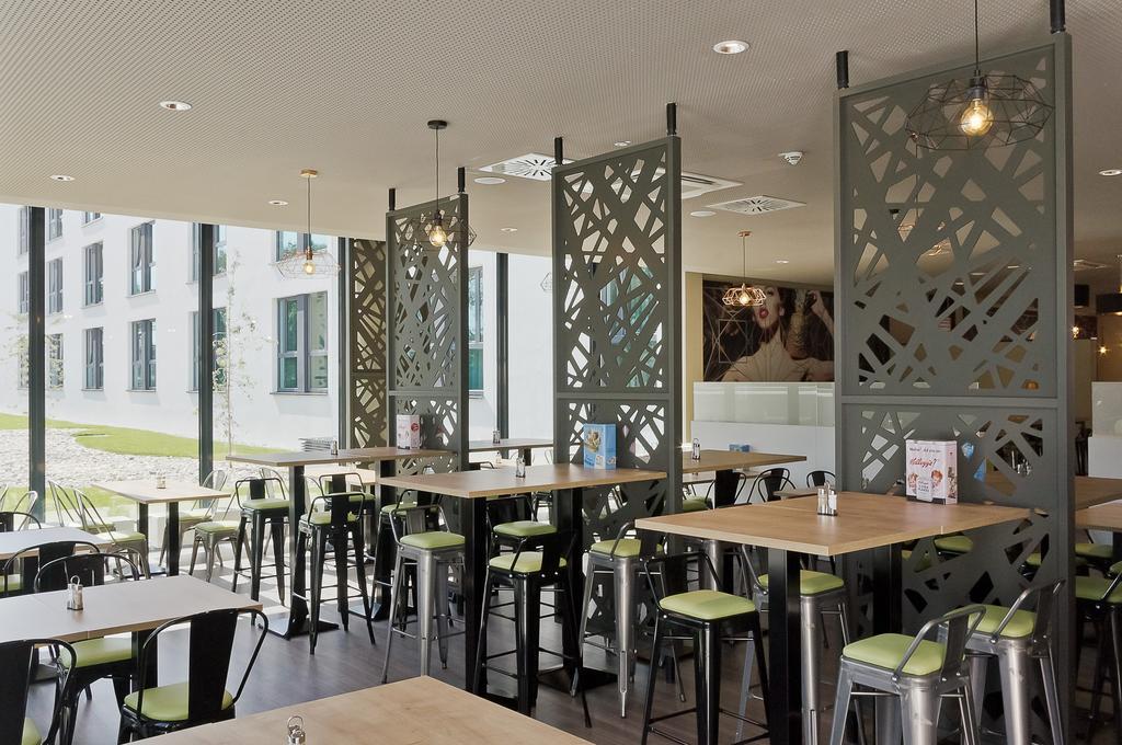 Super 8 By Wyndham Munich City North Hotel Munich
