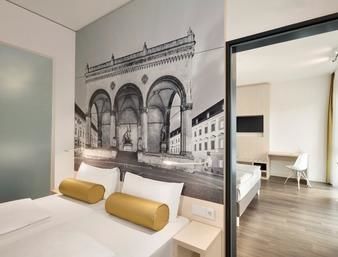 Hotel Super 8 By Wyndham Munich City North