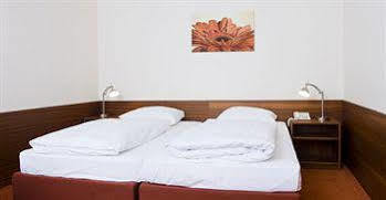 Hotel Dolomit 2*