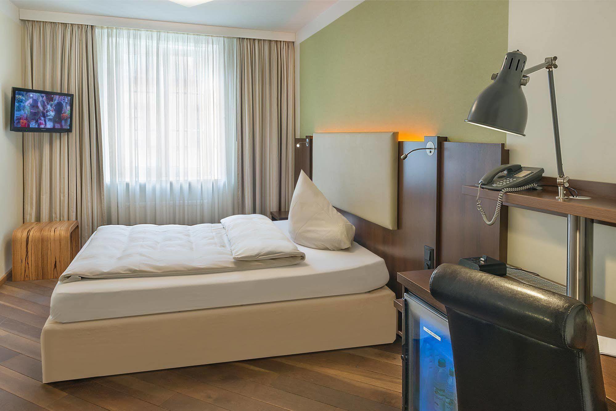 Deutsche Eiche Hotel 3*
