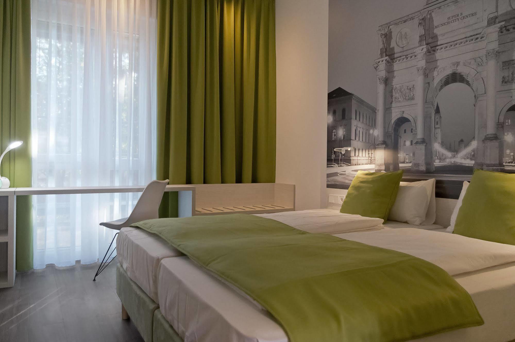 Super 8 By Wyndham Munich City North Hotel 3*