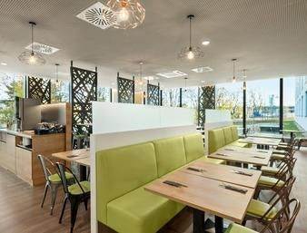 Super 8 By Wyndham Munich City North Hotel 3*