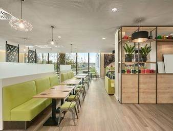 Super 8 By Wyndham Munich City North 3*