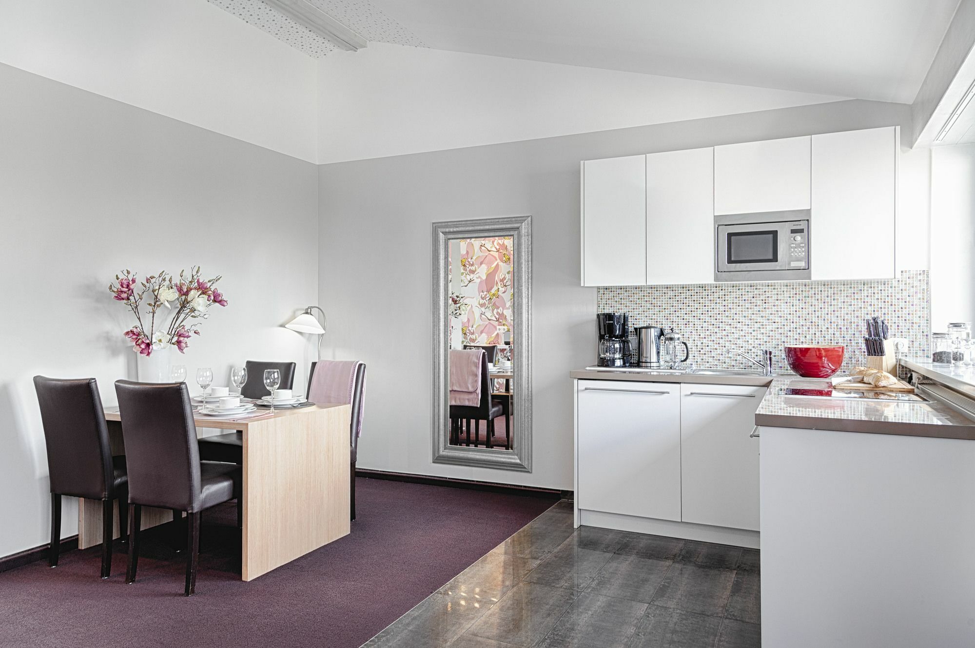 Concept Living Aparthotel 4*