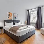 Flatista Homes - Old Town