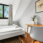 Flatista Homes - Penthouse With Rooftop Gym