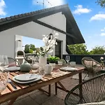 Flatista Homes - Penthouse With Rooftop Gym