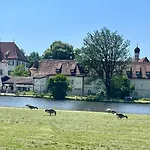 Erdgeschosswohnung Neben Schloss Blutenburg Mit Privatem Garten