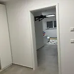 Emma Gardencity Basement Flat