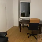Zentrales Zimmer, Naehe Oktoberfest, Bett Und Schlafcouch