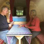 Holz-Wohnfass In Muenchen-Nymphenburg