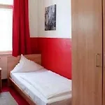 Easy Palace Station Hotel