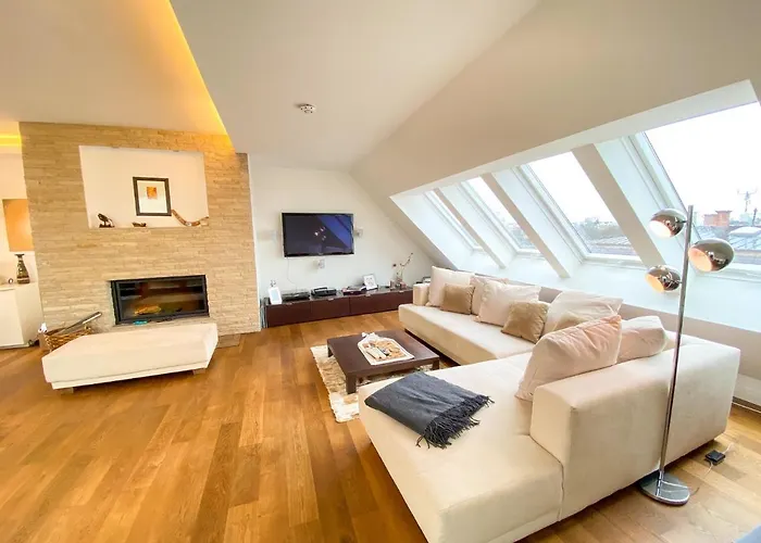 Exklusives Panorama Penthouse Im Herzen Von Muenchen, Dachterasse, Kamin