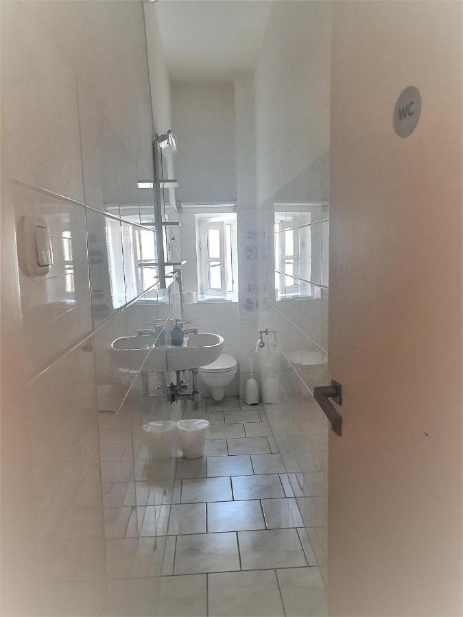 Apartment-Mit-2-Schlafzimmern *