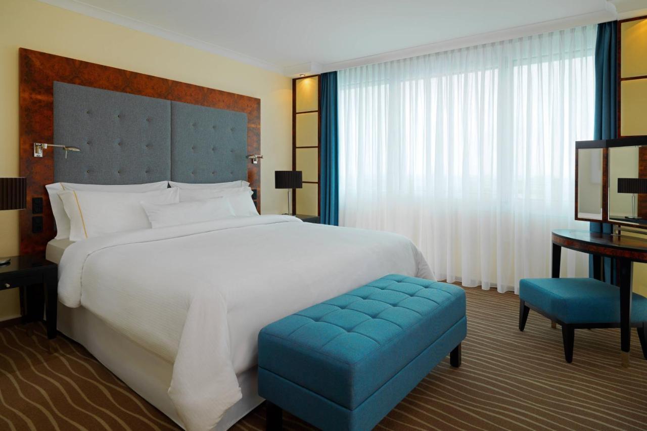 The Westin Grand 5*