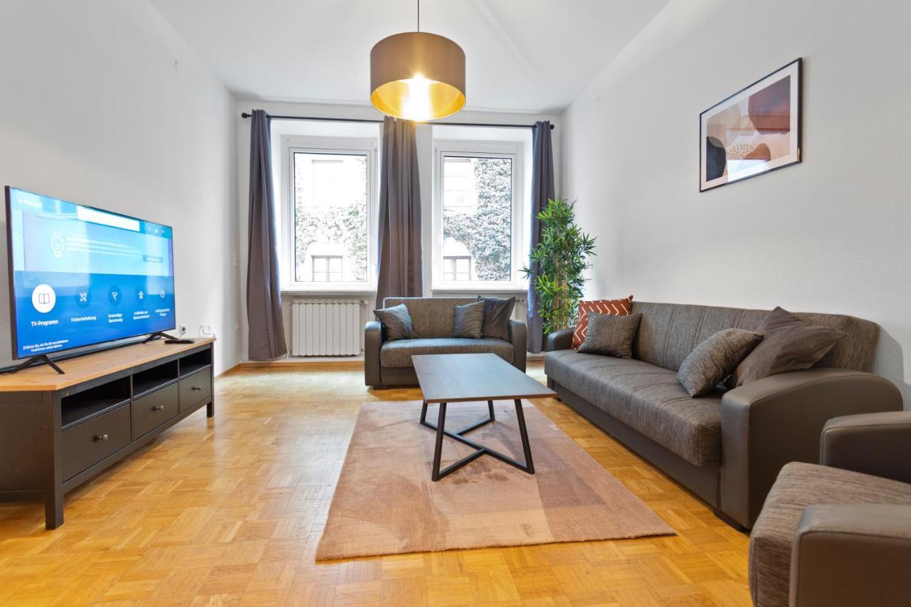 Flatista Homes - Old Town Apartment *
