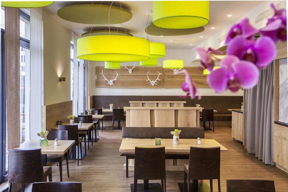 Hotel Coffee Fellows Muenchen-freiham Munich
