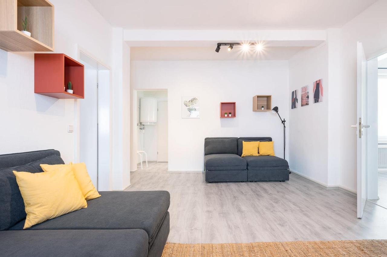 2 Bedroom Floor Direct On Marienplatz Apartment