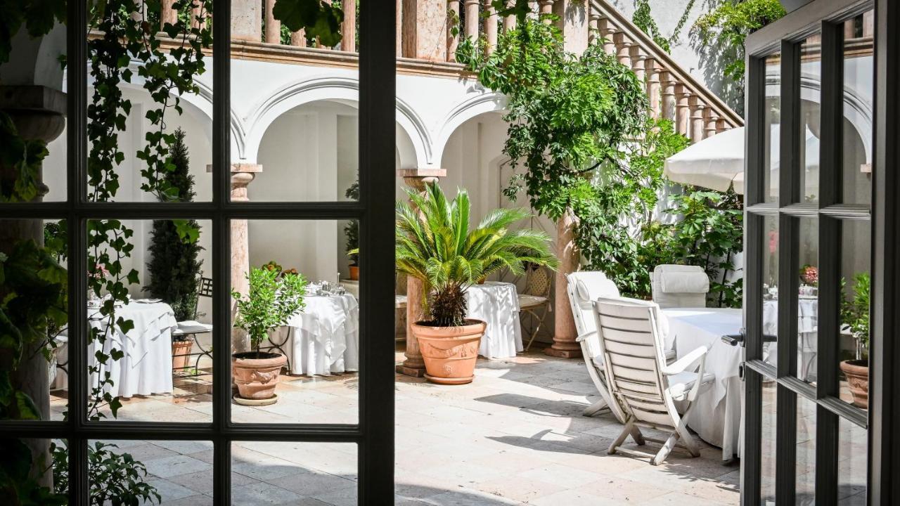 Opera 4* München