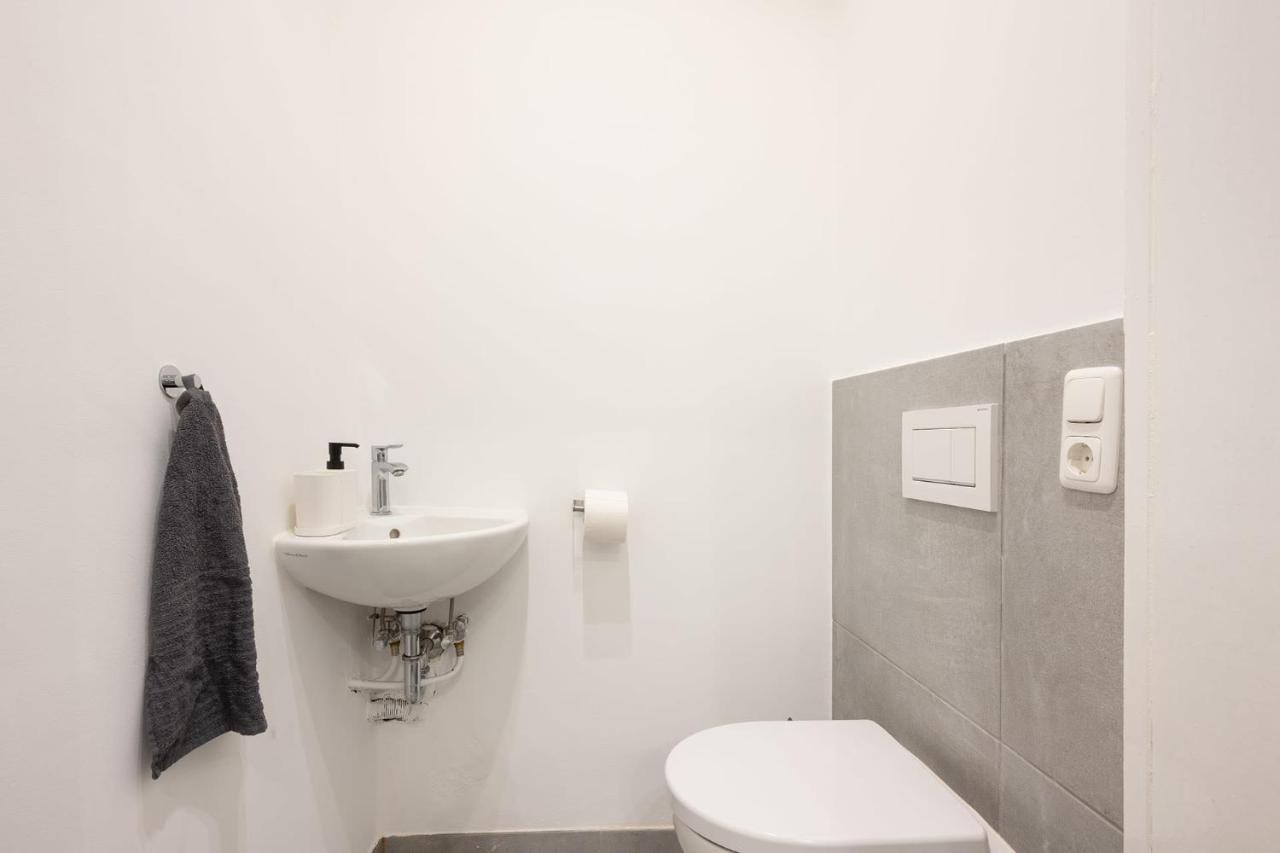 Wiesen Living - For Up To Twelve People Apartment München