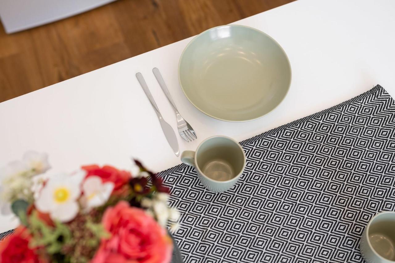 Wiesen Living - For Up To Twelve People * München