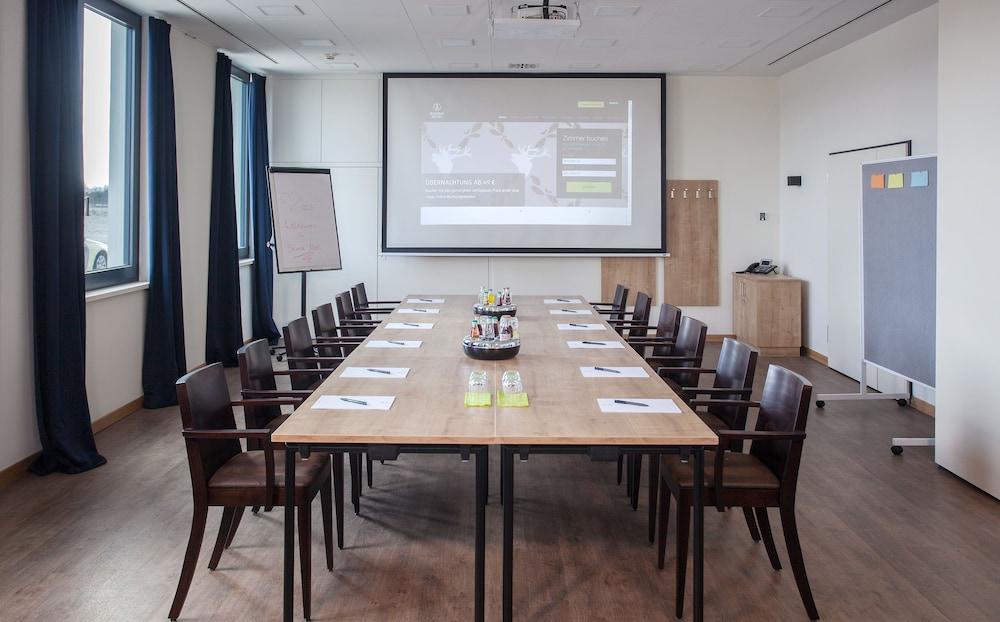 Hotel Coffee Fellows Muenchen-freiham 3*