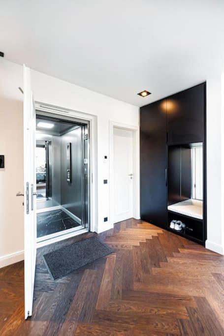 Highlight Penthouse Mit Rund 160 M2 Munich
