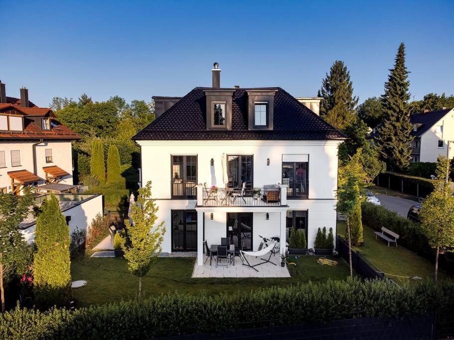 Apartment Highlight Penthouse Mit Rund 160 M2 *