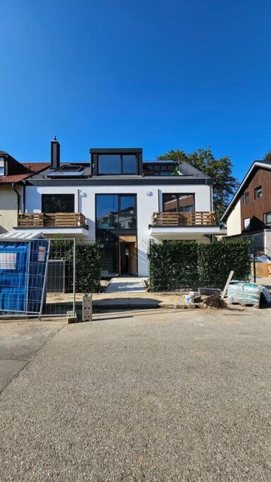 Apartment Luxus Neubau 65m² City Wohnung: R