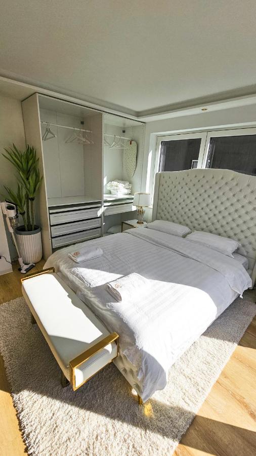 Luxus Neubau 65m² City Wohnung: R