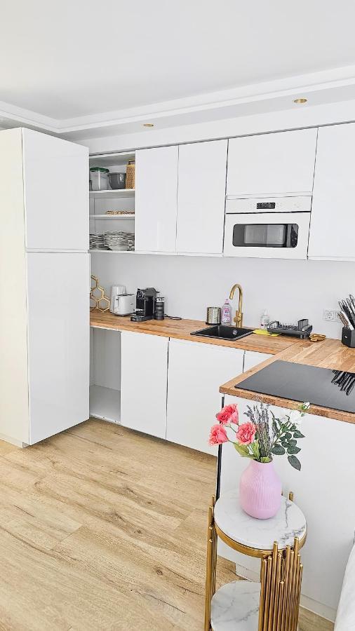 Apartment Luxus Neubau 65m² City Wohnung: R Munich