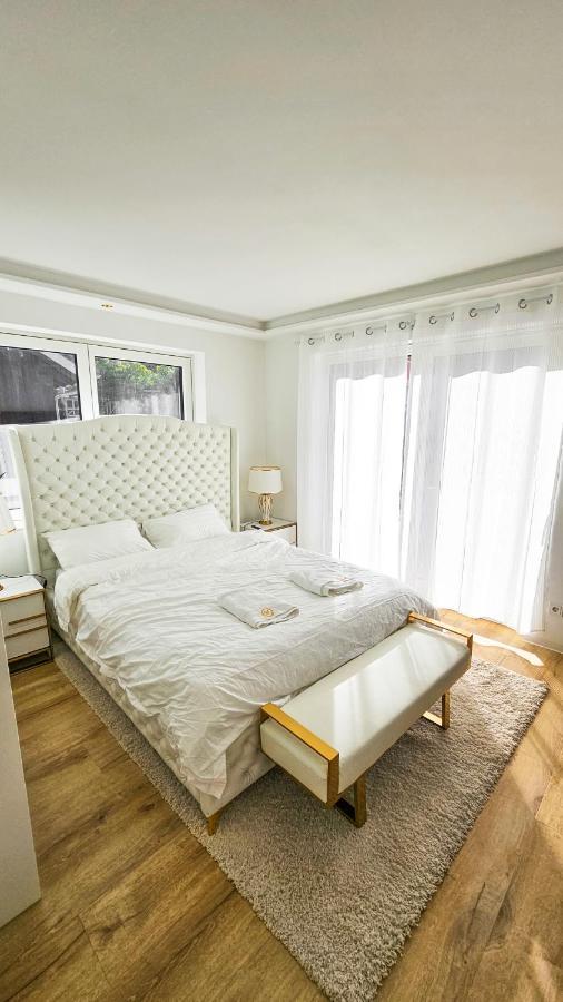 Luxus Neubau 65m² City Wohnung: R *