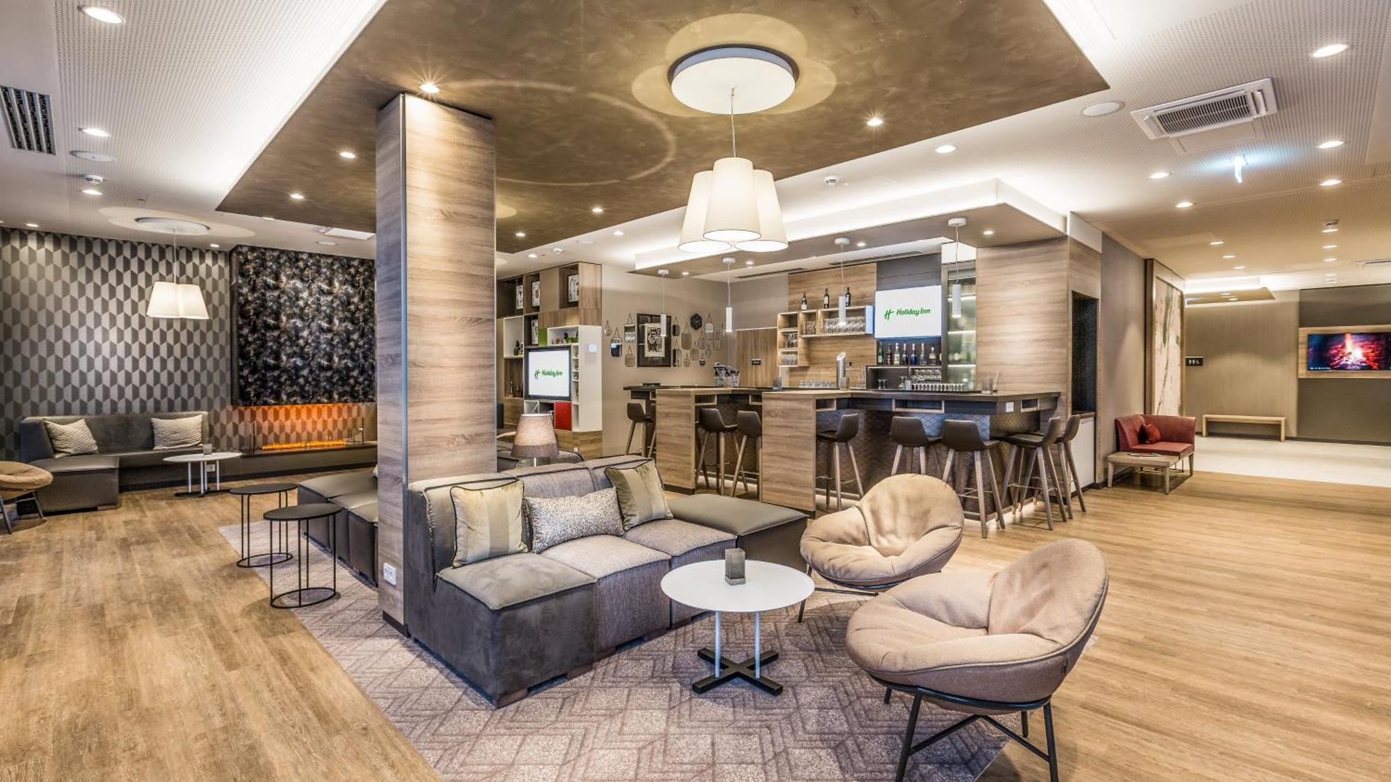 - East, An Ihg